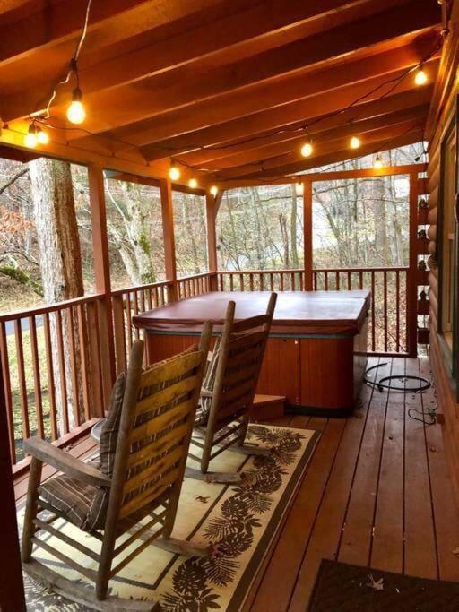 The Fishing Hole Cabin - Sage Vacations Gatlinburg Bagian luar foto