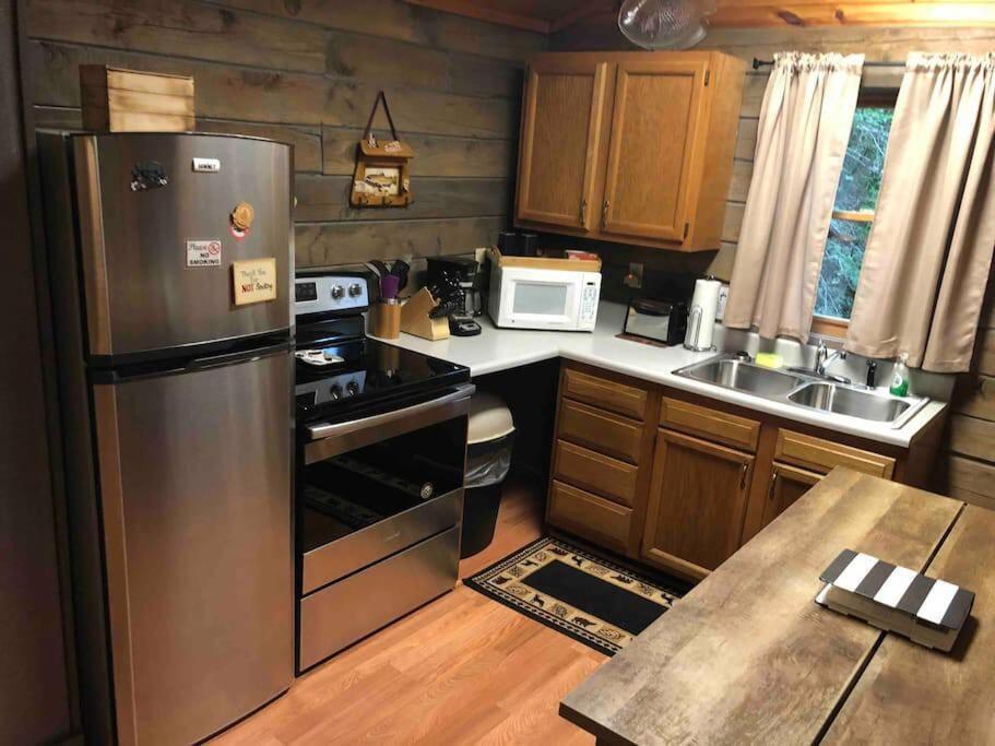 The Fishing Hole Cabin - Sage Vacations Gatlinburg Bagian luar foto